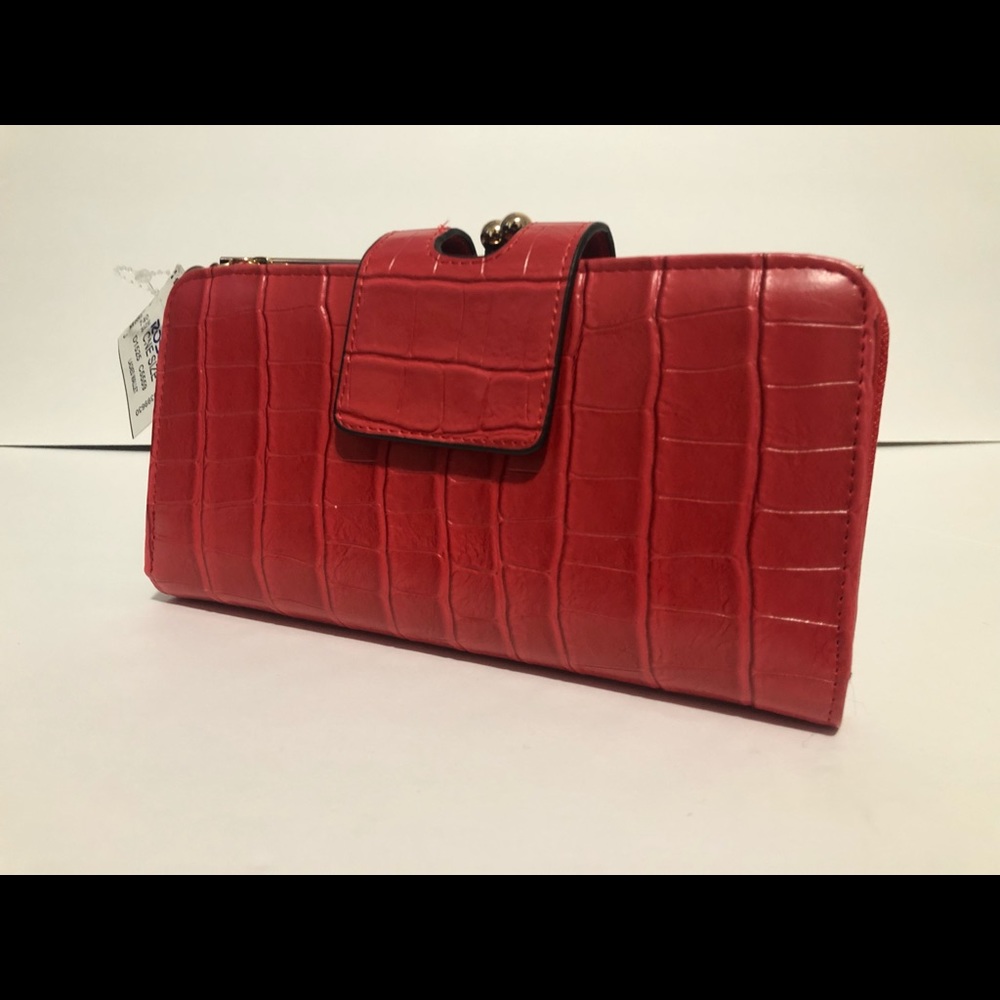 Red Wallet